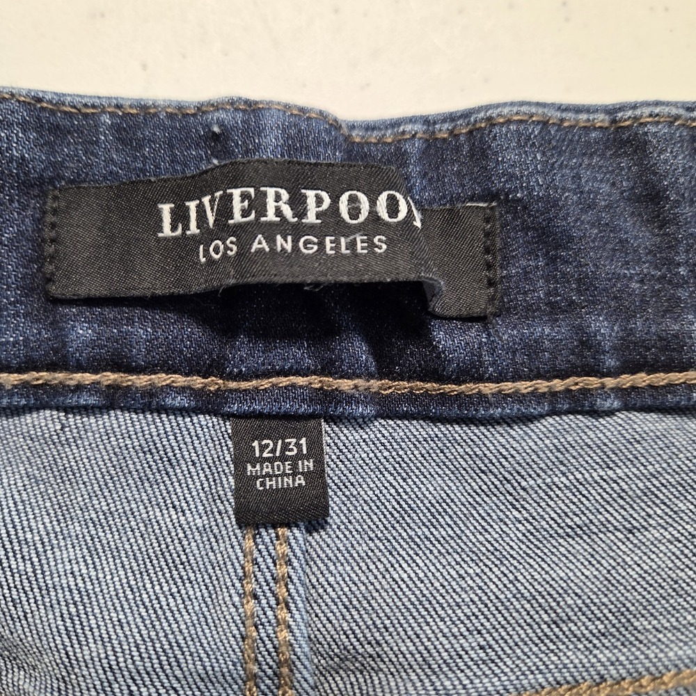 Liverpool Los Angeles Shorts Womens Size 12 Blue Denim Rolled Hem Pull On - Picture 5 of 6